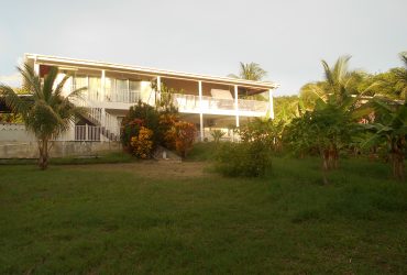 4 bedrooms, 3 baths ground floor apt